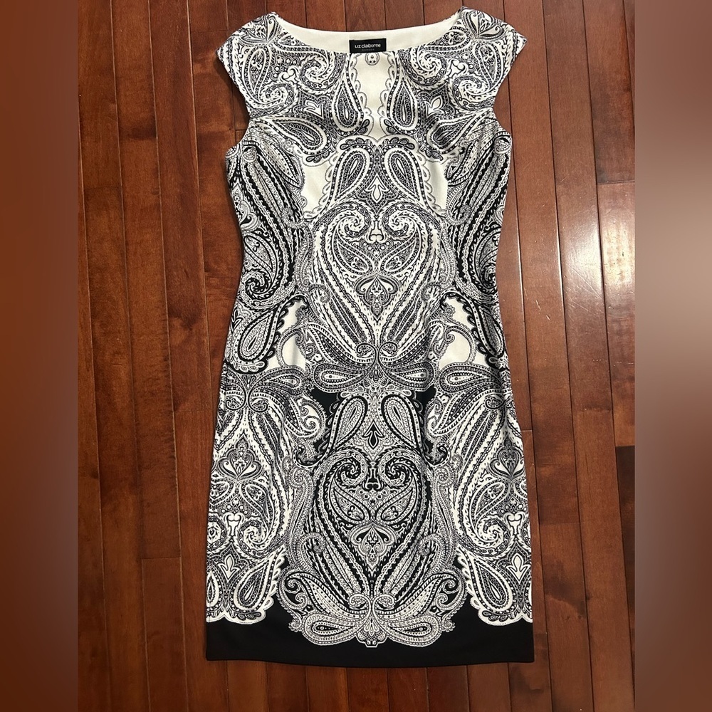 Liz Claiborne Career Women’s Cap sleeve Black and White Paisley Dress Size 6